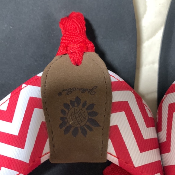 Two pairs flip flops - Picture 5 of 5